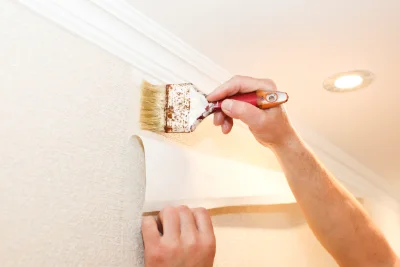 Pose de papier peint à Chaveroche — revêtements muraux et toiles de verre